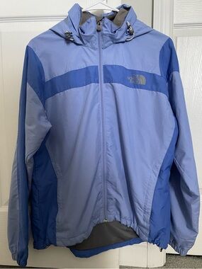 The North Face | Two-Tone Light Blue Hooded Windbreaker | Women's Size M